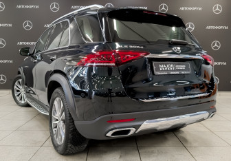Подержанный автомобиль Mercedes-Benz GLE 2021 года (7 фото)