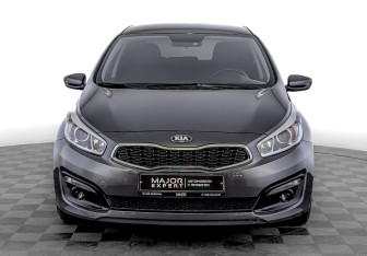 Подержанный автомобиль Kia Ceed Hatchback 2018 года (2 фото)