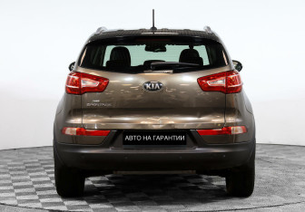 Подержанный автомобиль Kia Sportage 2013 года (6 фото)