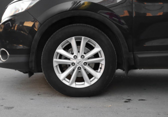 Подержанный автомобиль Nissan Qashqai 2016 года (21 фото)