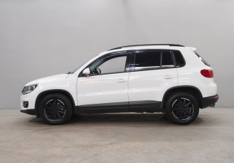 Подержанный автомобиль Volkswagen Tiguan 2012 года (8 фото)