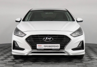 Подержанный автомобиль Hyundai Sonata 2018 года (2 фото)