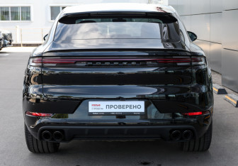 Подержанный автомобиль Porsche Cayenne 2025 года (6 фото)