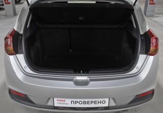 Подержанный автомобиль Kia Ceed Hatchback 2013 года (10 фото)