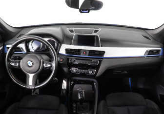 Подержанный автомобиль BMW X1 2019 года (11 фото)