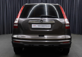 Подержанный автомобиль Honda CR-V 2012 года (6 фото)