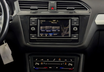 Подержанный автомобиль Volkswagen Tiguan 2021 года (14 фото)