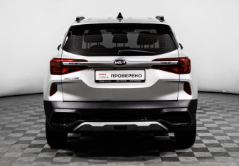 Подержанный автомобиль Kia Seltos 2021 года (6 фото)