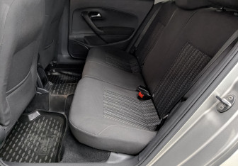 Подержанный автомобиль Volkswagen Polo Sedan 2018 года (18 фото)