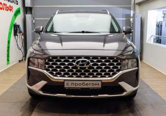 Подержанный автомобиль Hyundai Santa Fe 2021 года (2 фото)