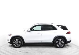 Подержанный автомобиль Mercedes-Benz GLE 2024 года (8 фото)