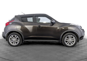 Подержанный автомобиль Nissan Juke 2012 года (4 фото)