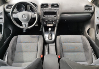 Подержанный автомобиль Volkswagen Golf Hatchback 2012 года (10 фото)