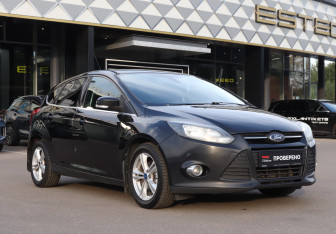 Подержанный автомобиль Ford Focus Hatchback 2013 года (3 фото)