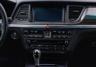 Подержанный автомобиль Hyundai Genesis 2014 года (14 фото)