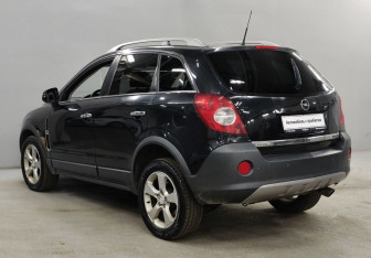 Подержанный автомобиль Opel Antara 2008 года (7 фото)
