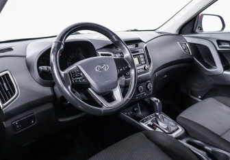 Подержанный автомобиль Hyundai Creta 2019 года (7 фото)