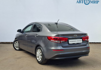 Подержанный автомобиль Kia Rio Sedan 2017 года (7 фото)
