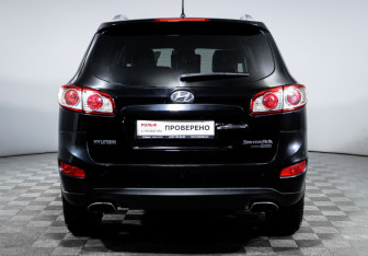 Подержанный автомобиль Hyundai Santa Fe 2010 года (6 фото)