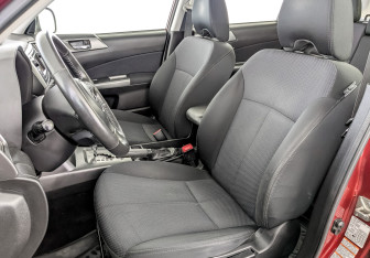 Подержанный автомобиль Subaru Forester Suv 2012 года (20 фото)