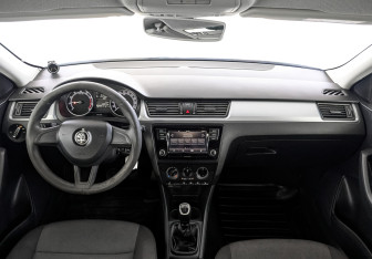 Подержанный автомобиль Skoda Rapid Liftback 2019 года (14 фото)