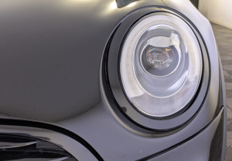 Подержанный автомобиль MINI Hatch 2016 года (11 фото)