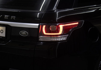 Подержанный автомобиль Land Rover Range Rover Sport 2015 года (24 фото)