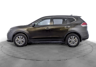 Подержанный автомобиль Nissan X-Trail 2018 года (8 фото)