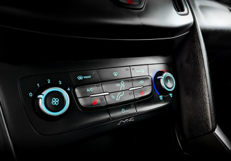 Подержанный автомобиль Ford Focus Hatchback 2019 года (25 фото)