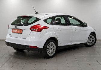 Подержанный автомобиль Ford Focus Hatchback 2019 года (5 фото)