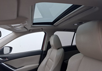 Подержанный автомобиль Mazda CX-5 2011 года (12 фото)
