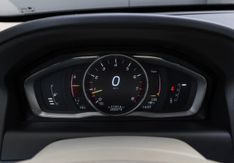 Подержанный автомобиль Volvo XC60 2015 года (13 фото)