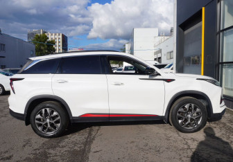 Подержанный автомобиль Changan CS75PLUS 2023 года (4 фото)