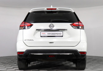 Подержанный автомобиль Nissan X-Trail 2021 года (6 фото)