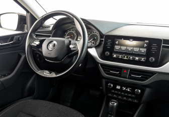 Подержанный автомобиль Skoda Rapid Liftback 2020 года (27 фото)