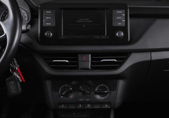 Подержанный автомобиль Skoda Rapid Liftback 2021 года (16 фото)