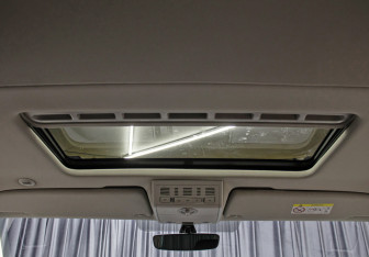 Подержанный автомобиль Volkswagen Caravelle 2019 года (20 фото)