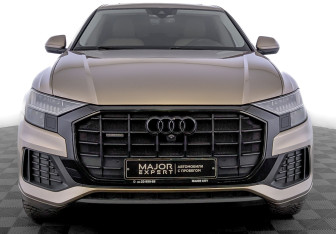 Подержанный автомобиль Audi Q8 2019 года (2 фото)