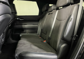 Подержанный автомобиль Hyundai Palisade 2023 года (10 фото)