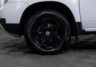 Подержанный автомобиль Renault Duster 2018 года (8 фото)