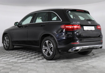 Подержанный автомобиль Mercedes-Benz GLC Coupe 2017 года (7 фото)