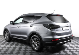 Подержанный автомобиль Hyundai Santa Fe 2014 года (7 фото)