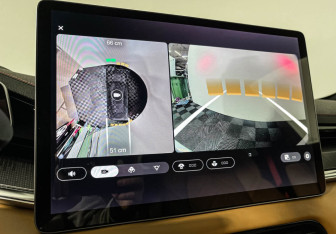 Подержанный автомобиль Zeekr 001 2023 года (24 фото)