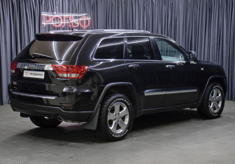 Подержанный автомобиль Jeep Grand Cherokee 2012 года (5 фото)
