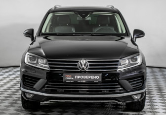 Подержанный автомобиль Volkswagen Touareg 2015 года (2 фото)
