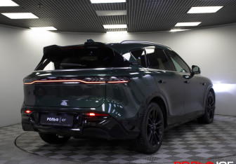 Подержанный автомобиль Voyah Free 2023 года (32 фото)