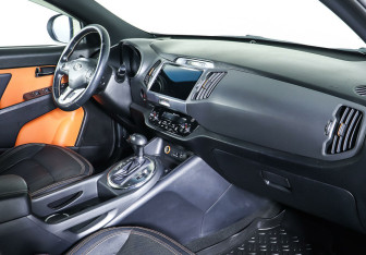 Подержанный автомобиль Kia Sportage 2012 года (10 фото)