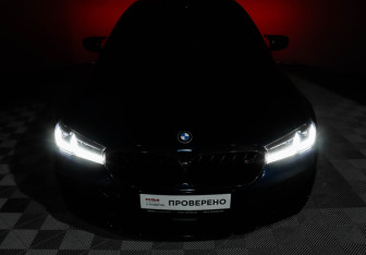 Подержанный автомобиль BMW M5 Sedan 2020 года (25 фото)