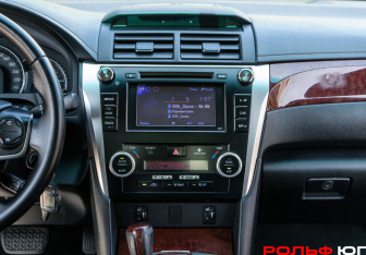 Подержанный автомобиль Toyota Camry Sedan 2013 года (12 фото)