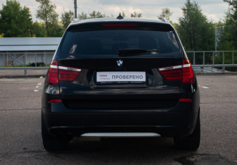 Подержанный автомобиль BMW X3 2010 года (6 фото)